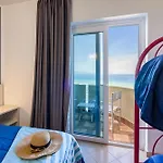 Carlton Riviera Hotell