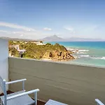 Carlton Riviera Hotell
