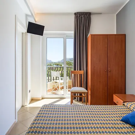 Hotell Carlton Riviera