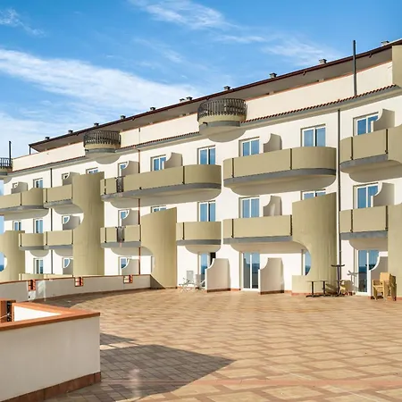 Carlton Riviera 4* 切法卢