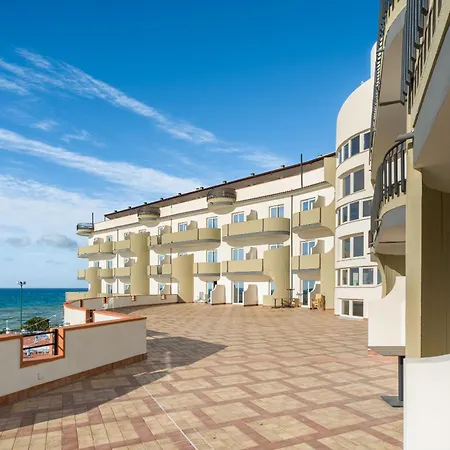 Carlton Riviera Hotell