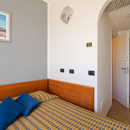 Szálloda Carlton Riviera 4*