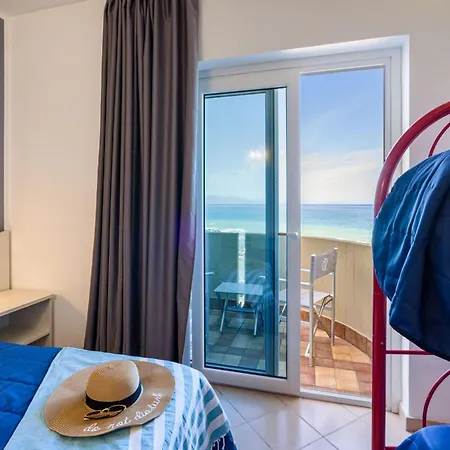 Carlton Riviera Hotel