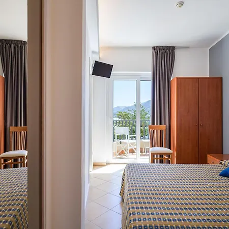 Carlton Riviera 4*