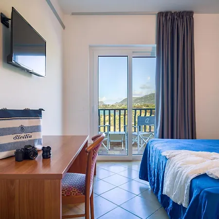 Carlton Riviera