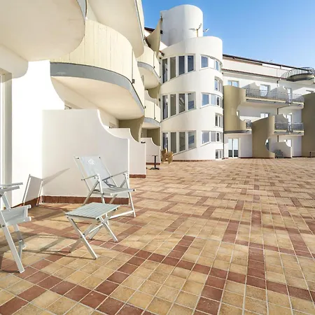Carlton Riviera Hotell 4*