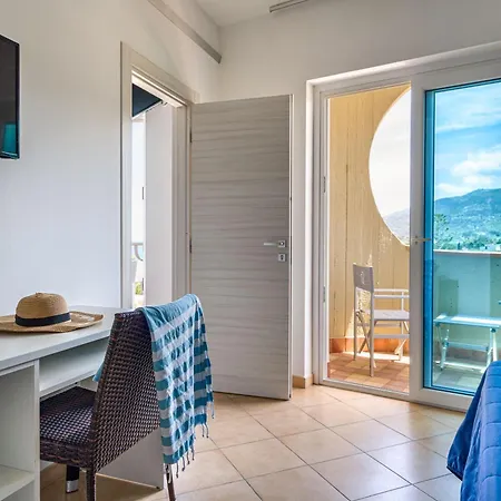 Carlton Riviera Чефалу