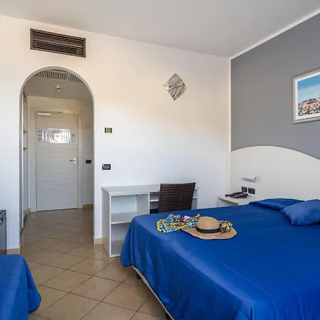 Carlton Riviera Hotel 4*