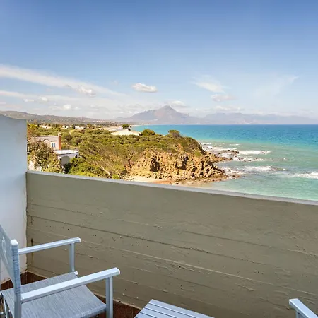 Carlton Riviera Hotel