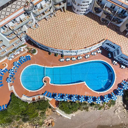 Carlton Riviera Szálloda