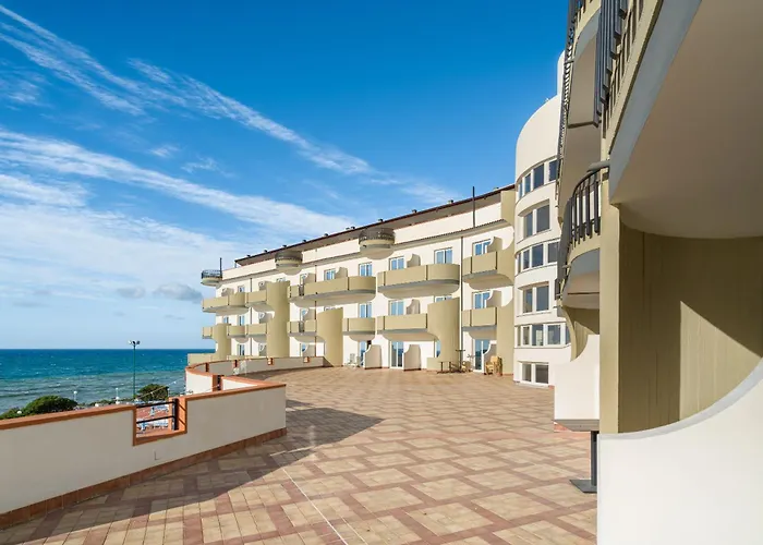 Carlton Riviera Szálloda