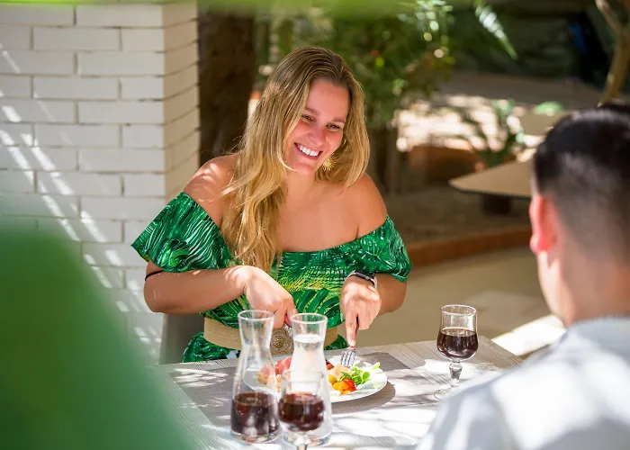 Szálloda Carlton Riviera 4*